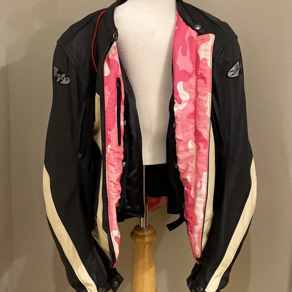 Ladies large genuine leather motorcycle jacket with padding and zip out lining - Picture 2 of 5